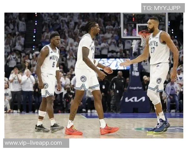 森林狼第三节狂飙40-25逆转爵士反超13分进入决胜时刻