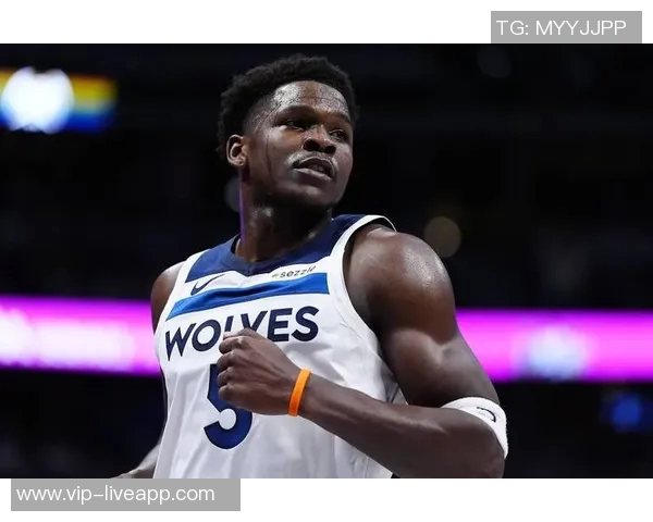 森林狼核心爱德华兹因脚伤缺席对勇士比赛场均287分成球队损失